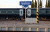 Sleeper from Velim Station (with added yellow lines).jpg