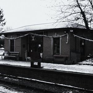 black and white shackerstone platform for nuneaton