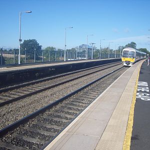 165 038 arrives with a service for London...