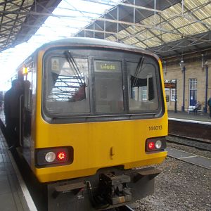 144013 at Huddersfield. This train was going to be the 11:31 service from Huddersfield to Leeds via Dewsbury, which we took all the way