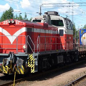 Finnish Dv12 driven freight train