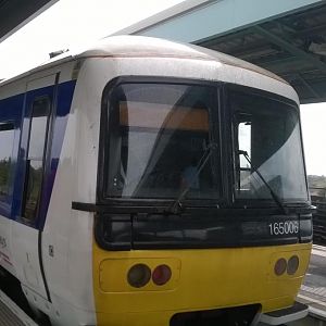 Chiltern Railways 165006 on loan to FGW at Greenford 12/08/2014