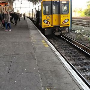 Chester, Merseyrail service