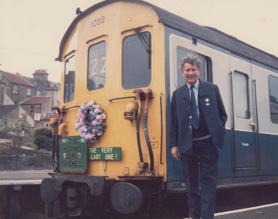11 05 86 LAST DAY - Hastings on the final day of DEMU services - a black day we thought - but it all took a turn for the better in quick time as furth