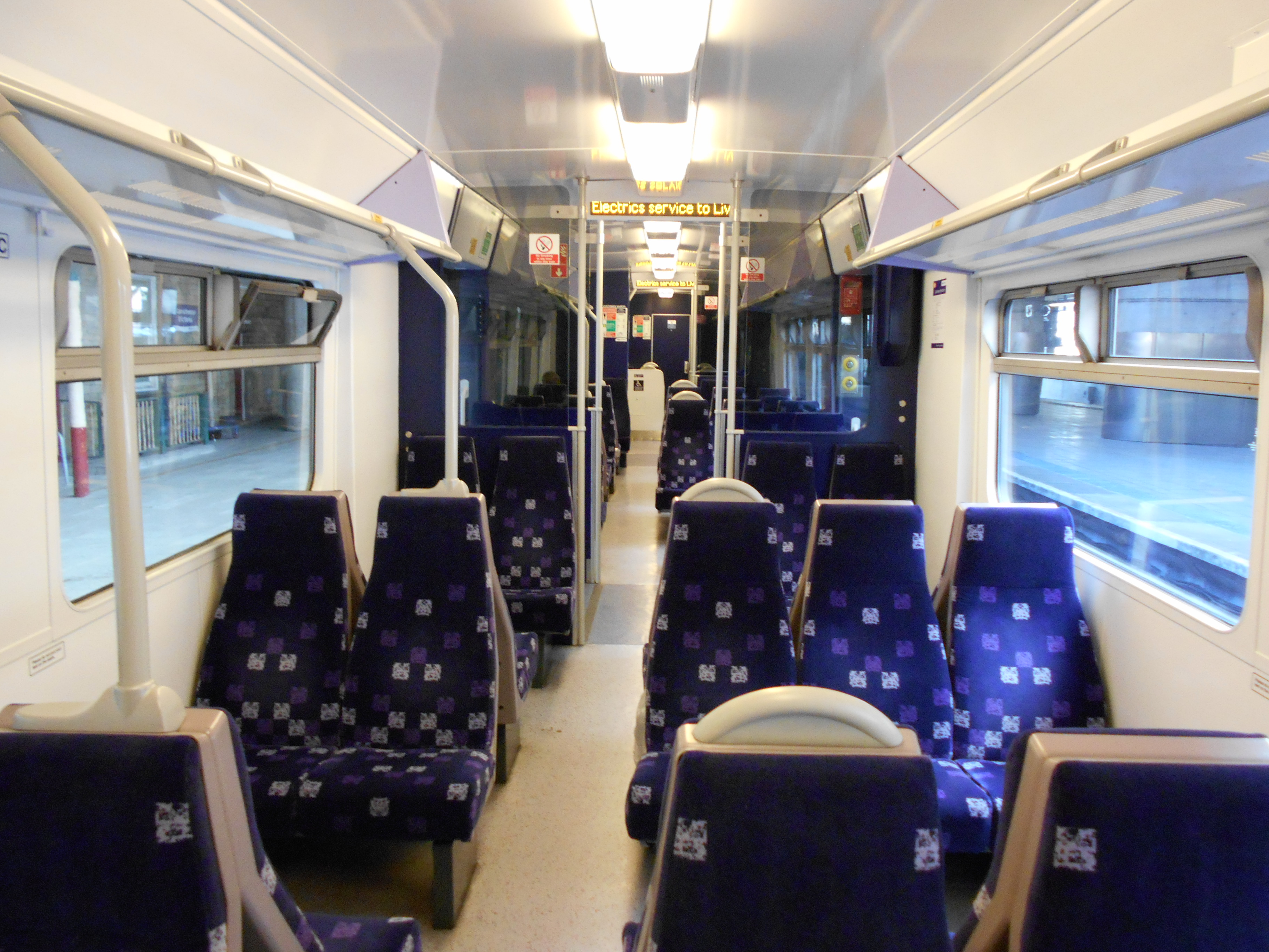 Northern_Rail_319_interior.JPG
