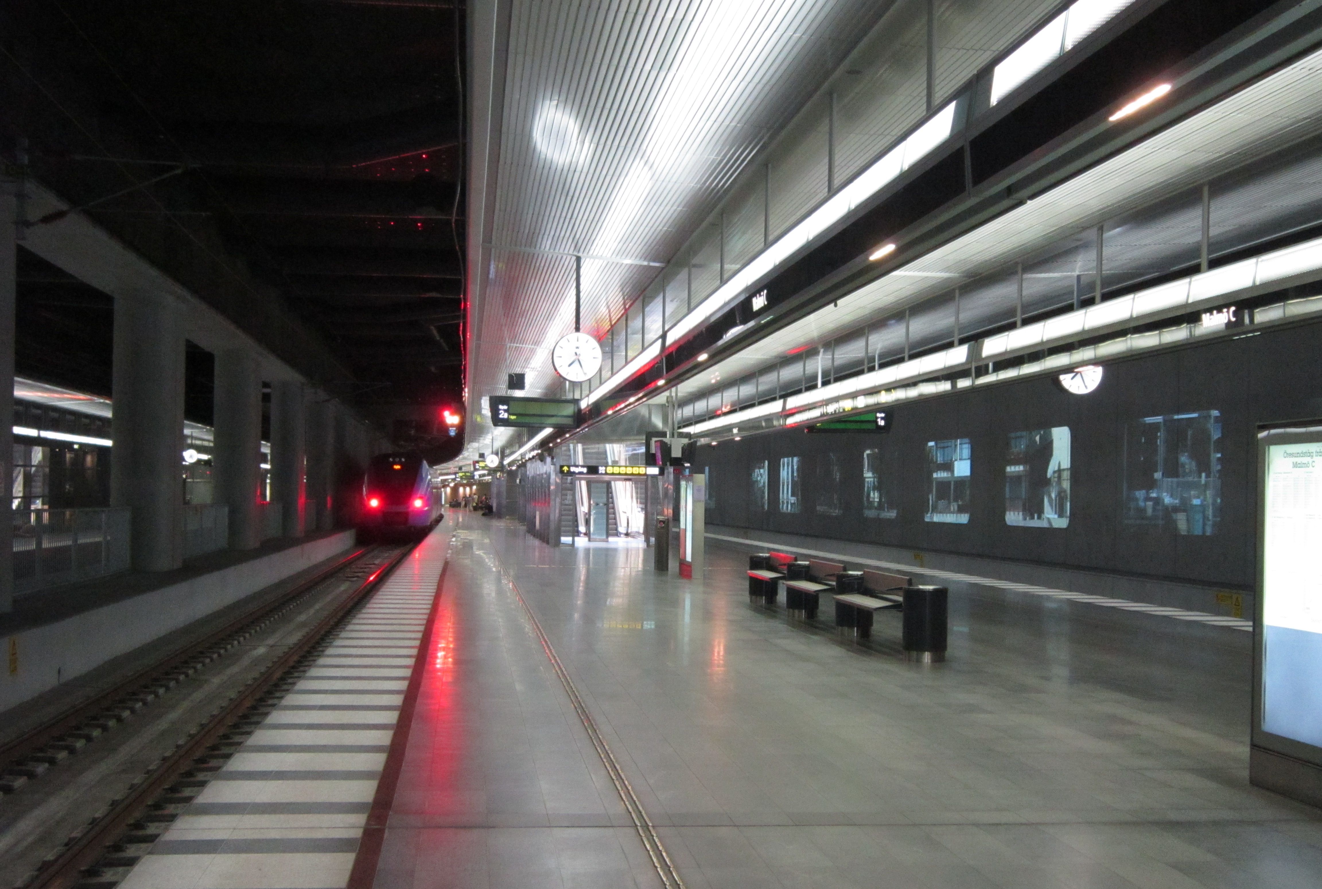 Malm%C3%B6_Central_Station_underground.JPG