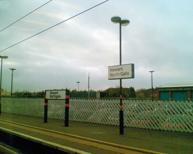 Southbound_Newark_Northgate_railway_station_-_geograph.org.uk_-_624094.jpg