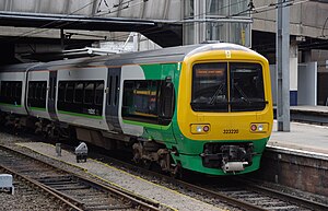 300px-Birmingham_New_Street_railway_station_MMB_22_323220.jpg